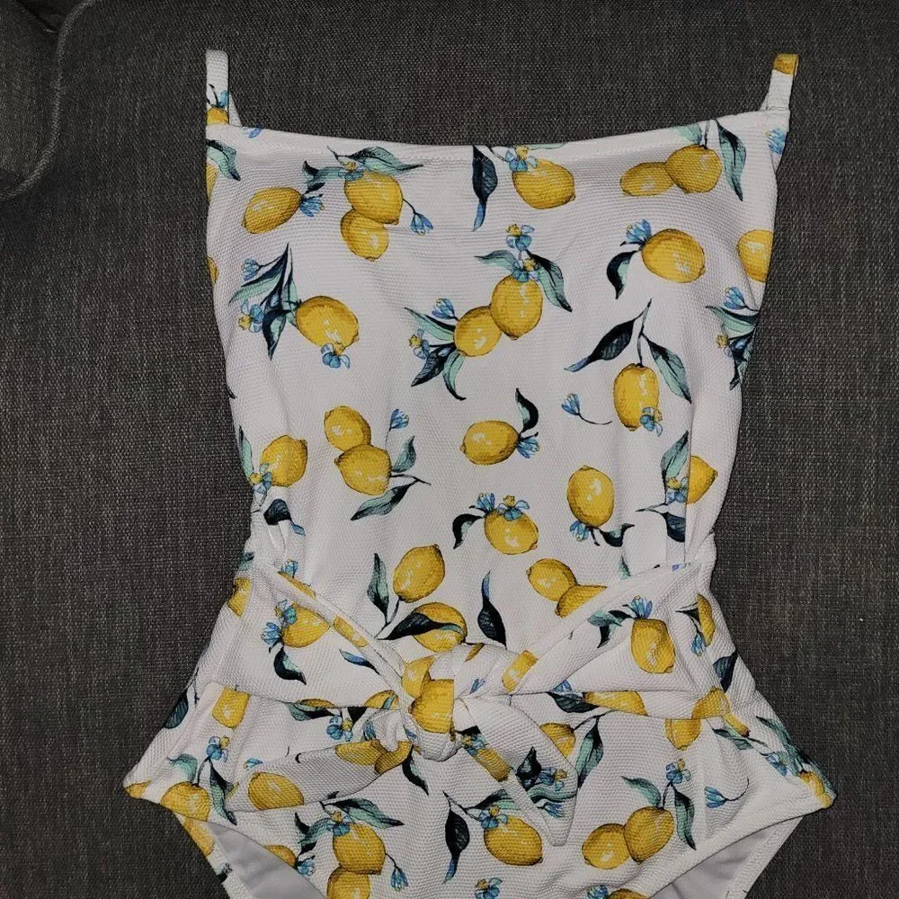 Jessica Simpson Women's Nice Lemons Printed Tie-Waist One-Piece Swimsuit…